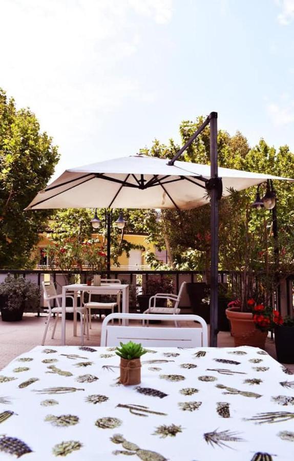 רימיני Hotel Miramare Et De La Ville מראה חיצוני תמונה