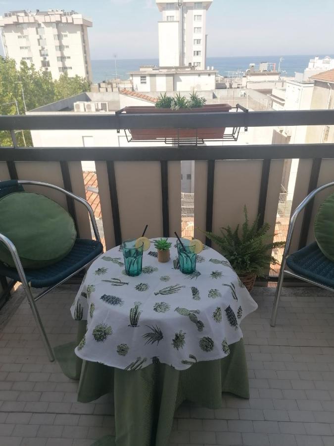רימיני Hotel Miramare Et De La Ville מראה חיצוני תמונה