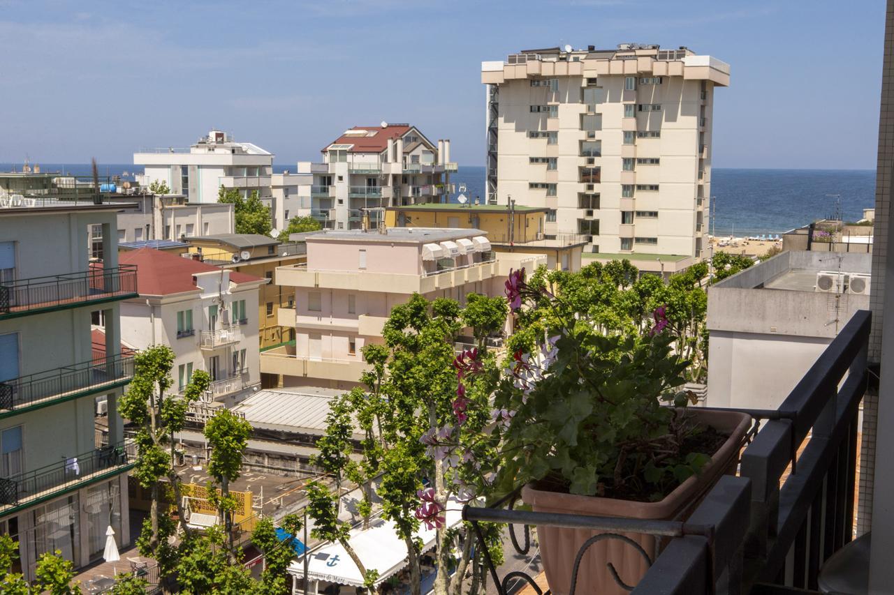 רימיני Hotel Miramare Et De La Ville מראה חיצוני תמונה