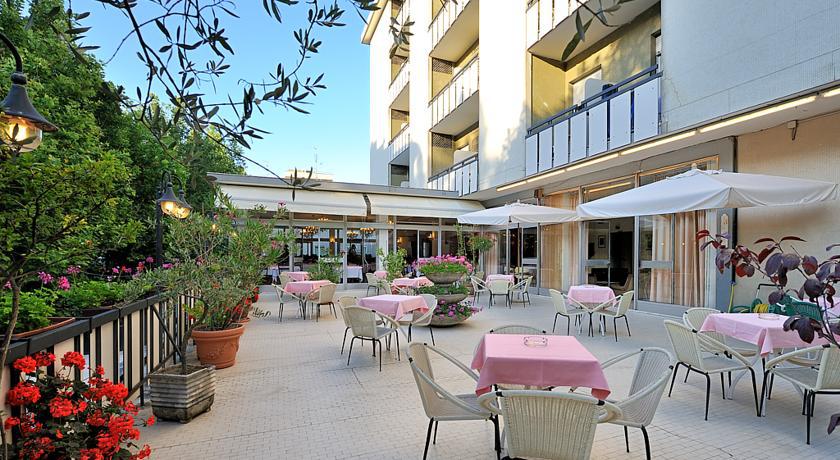 רימיני Hotel Miramare Et De La Ville מראה חיצוני תמונה